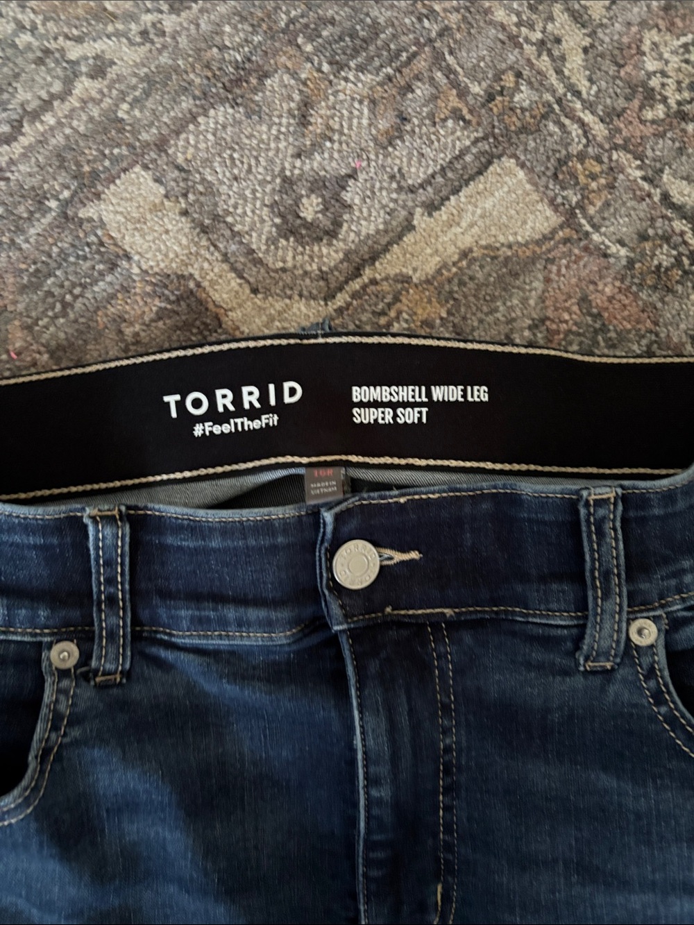 Torrid Bombshell Wide Leg - Picture 2 of 2